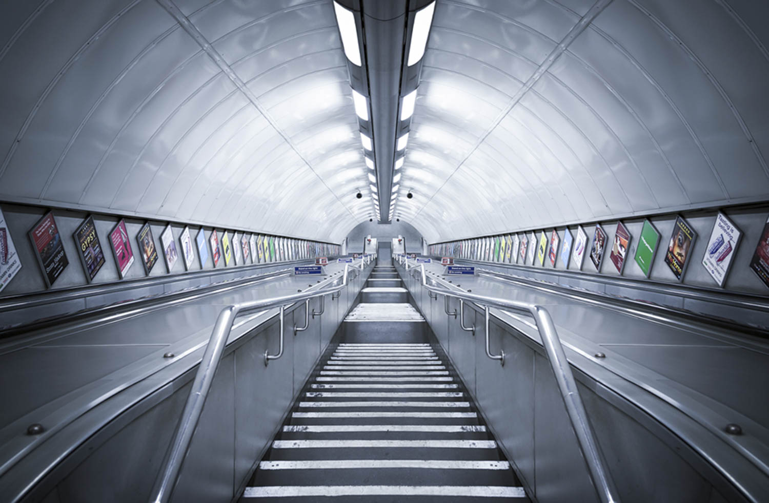 Architekturfoto-von-Subway